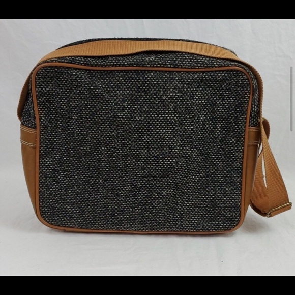 Oscar de la Renta side bag - Picture 5 of 8